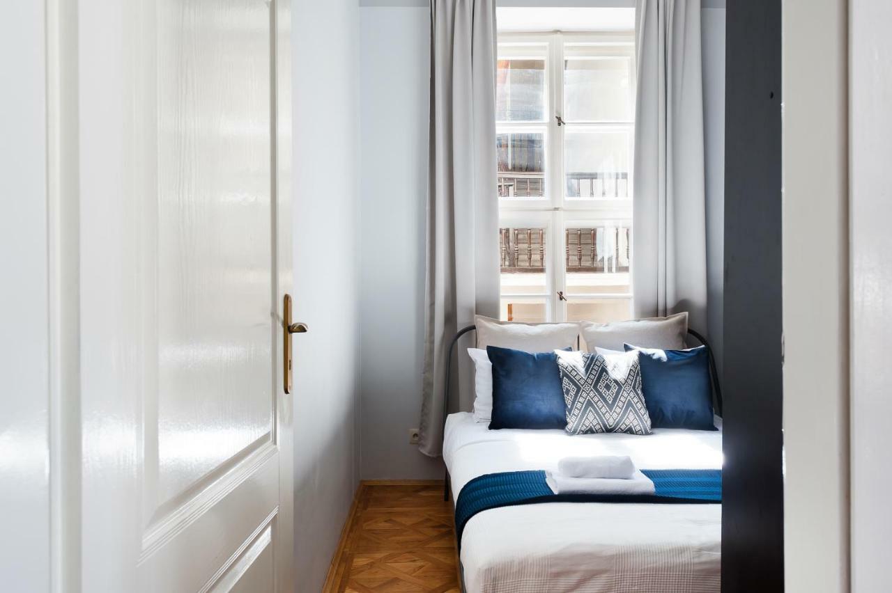 Square Apartment - Loftaffair Krakkó Kültér fotó
