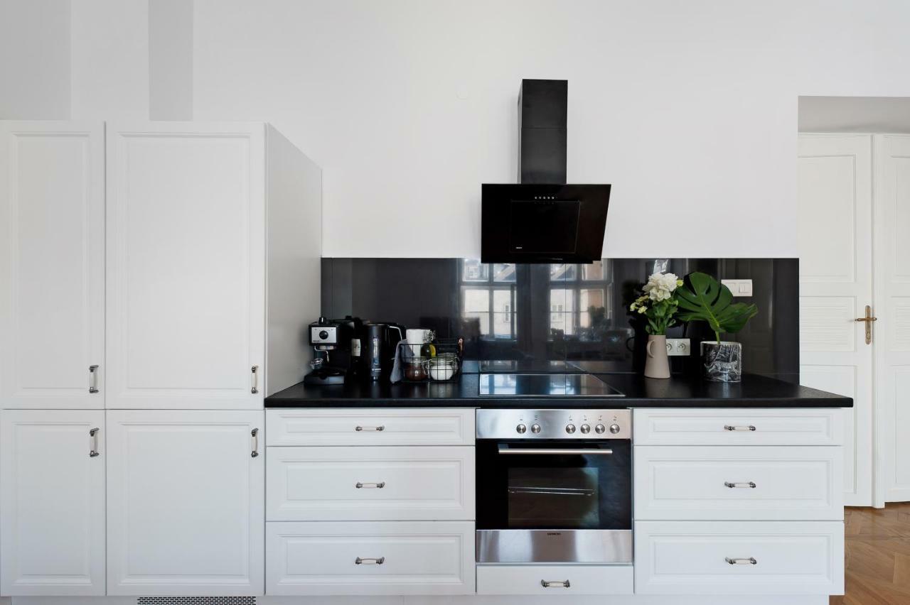 Square Apartment - Loftaffair Krakkó Kültér fotó